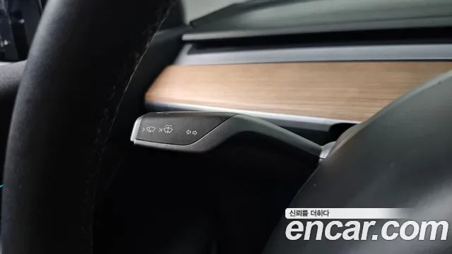 Tesla Y AWD, миниатюра 2