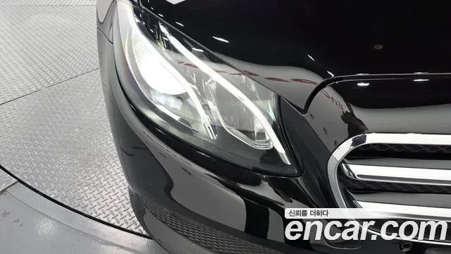 Mercedes-Benz E-Class E250, миниатюра 7