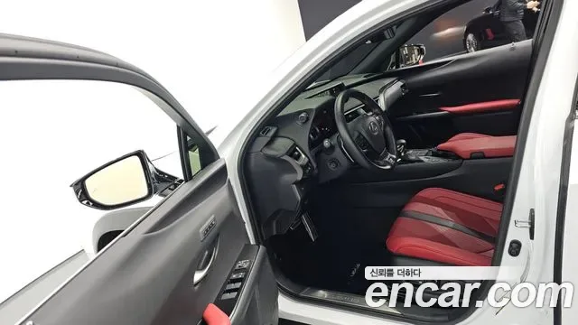 Lexus UX 2.0 F-Sport 2WD, миниатюра 5
