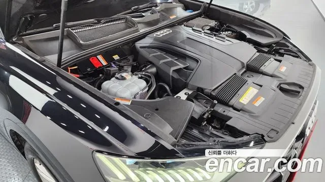 Audi Q8 45 TDI Premium, миниатюра 2
