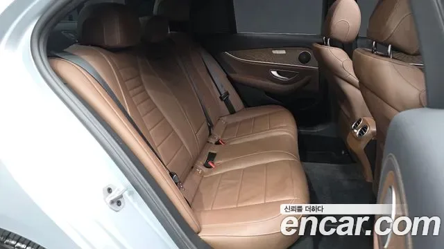 Mercedes-Benz E-Class E250, миниатюра 6