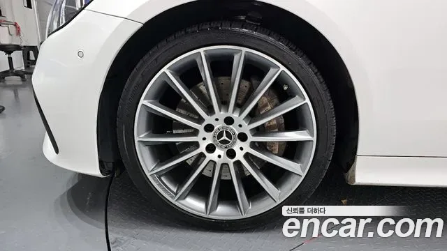 Mercedes-Benz E-Class E450 4MATIC, миниатюра 16