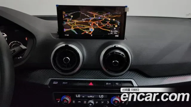 Audi Q2 35 TDI Premium, миниатюра 8