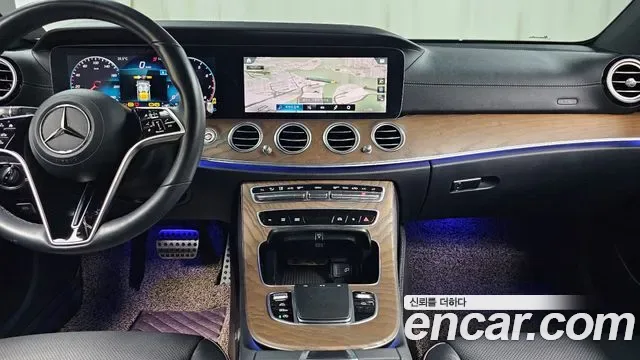 Mercedes-Benz E-Class E250, миниатюра 12