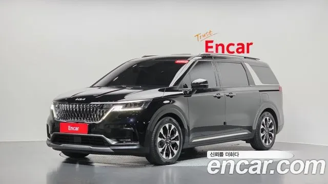 Kia Carnival бензин 9 мест Signature
