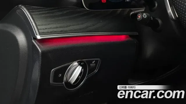 Mercedes-Benz E-Class E220d 4MATIC AMG Line, миниатюра 6