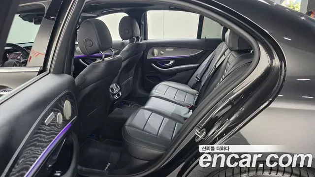 Mercedes-Benz E-Class E350 4MATIC AMG Line, миниатюра 12
