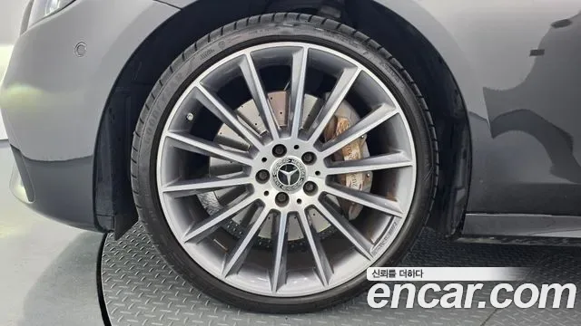 Mercedes-Benz E-Class E350 4MATIC AMG Line, миниатюра 3