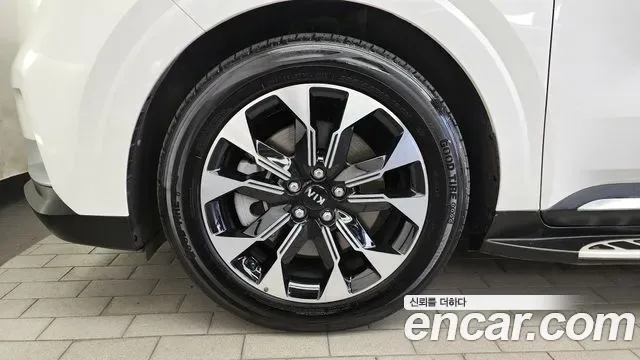 Kia Carnival дизель 9 мест Signature, миниатюра 9
