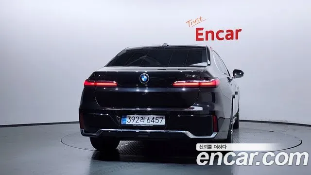 BMW 7 (G70) 740i xDrive M, миниатюра 2