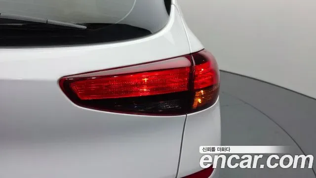 Hyundai TUCSON дизель 2.0 2WD, миниатюра 21
