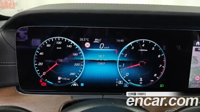 Mercedes-Benz E-Class E250, миниатюра 12