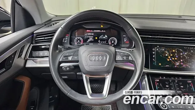 Audi Q8 45 TDI Premium, миниатюра 3