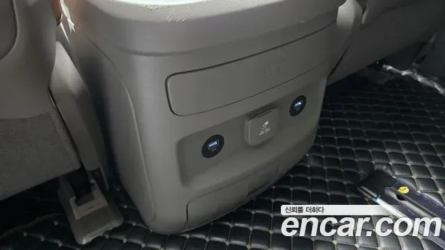 Hyundai Staria 4WD Lounge 9 мест Prestige, миниатюра 7