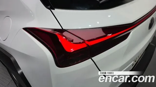 Lexus UX 2.0 F-Sport 2WD, миниатюра 24
