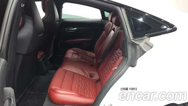 Audi e- GT Premium, миниатюра 15