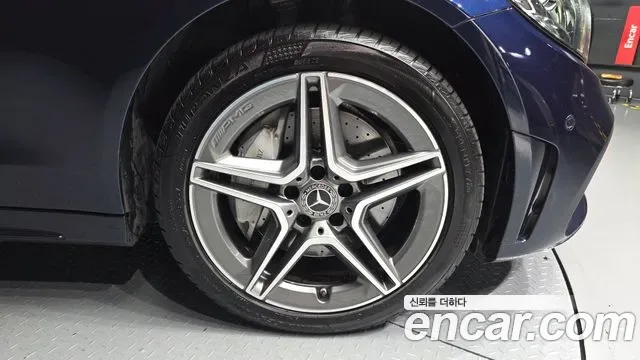 Mercedes-Benz C-Class C300e 4MATIC AMG Line, миниатюра 22