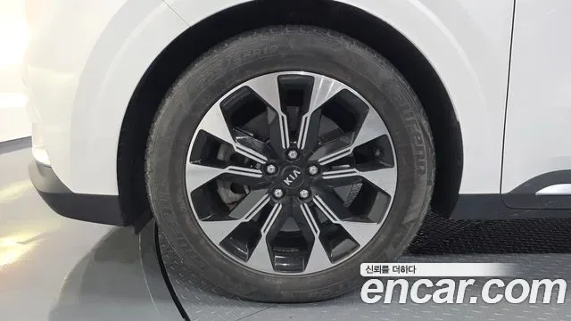Kia Carnival дизель 9 мест, миниатюра 13
