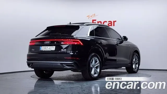 Audi Q8 45 TDI Premium, миниатюра 5