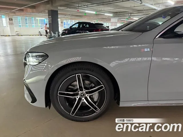 Mercedes-Benz E-Class E300 4MATIC AMG Line, миниатюра 8