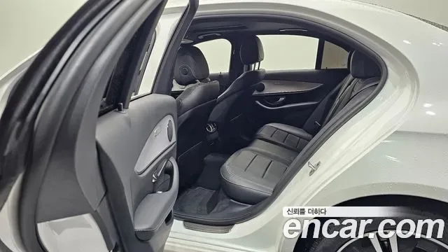 Mercedes-Benz E-Class E250, миниатюра 8