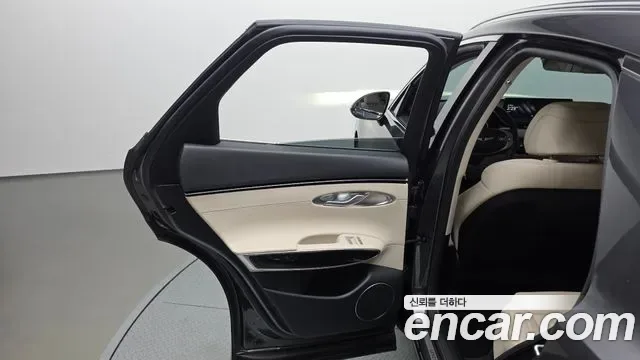 Genesis GV70 2.5T бензин 2WD ( ), миниатюра 2