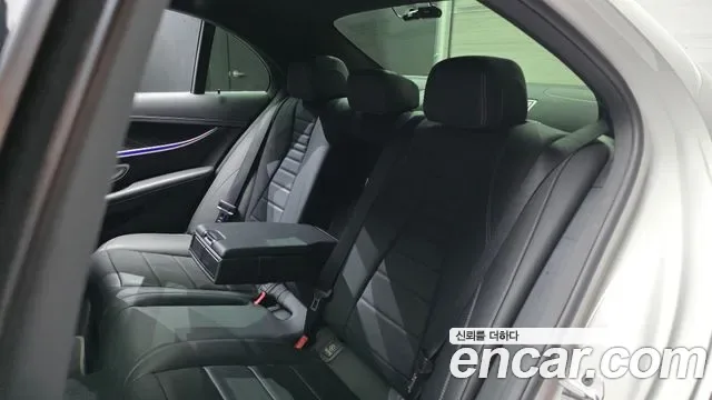 Mercedes-Benz E-Class E220d 4MATIC AMG Line, миниатюра 27
