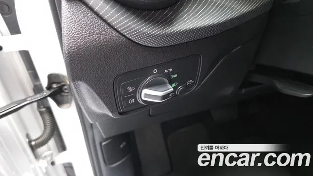 Audi Q2 35 TDI Premium, миниатюра 21