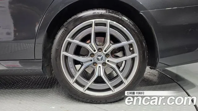 Mercedes-Benz E-Class E220d 4MATIC AMG Line, миниатюра 30