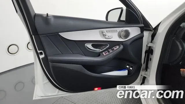 Mercedes-Benz C-Class C300e 4MATIC AMG Line, миниатюра 30
