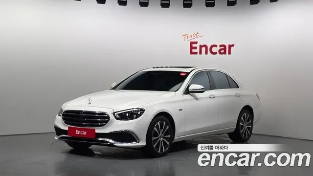 Mercedes-Benz E-Class E300e 4MATIC