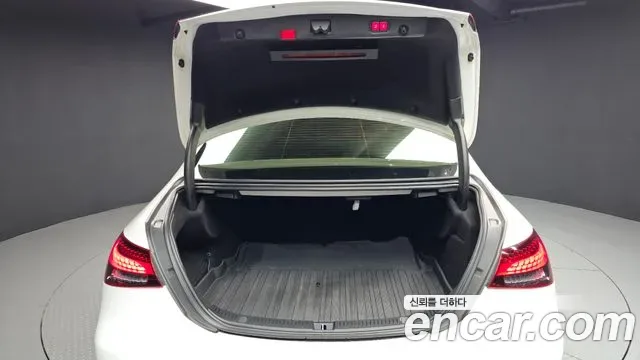 Mercedes-Benz E-Class E220d 4MATIC AMG Line, миниатюра 13