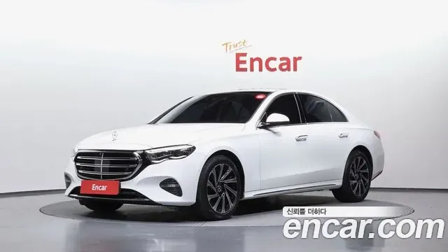 Mercedes-Benz E-Class E300 4MATIC, миниатюра 2