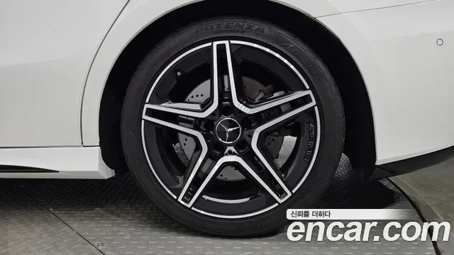 Mercedes-Benz A-Class AMG A35 4MATIC, миниатюра 2
