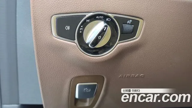 Mercedes-Benz E-Class E300, миниатюра 11