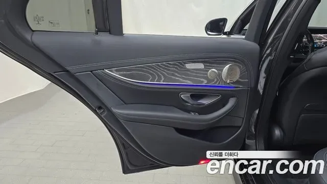 Mercedes-Benz E-Class E350 4MATIC AMG Line, миниатюра 28