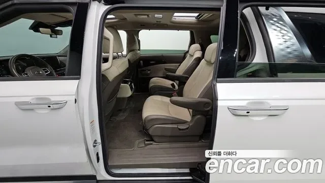 Kia Carnival дизель 9 мест Signature, миниатюра 14