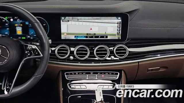 Mercedes-Benz E-Class E450 4MATIC, миниатюра 4