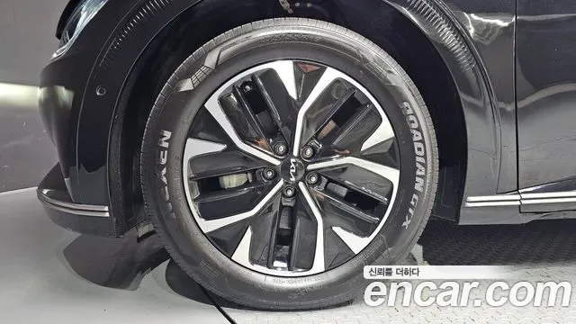 Kia EV6, миниатюра 9