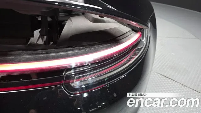 Porsche 911 4 GTS, миниатюра 24