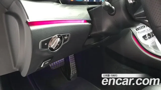 Mercedes-Benz E-Class E220d 4MATIC AMG Line, миниатюра 4