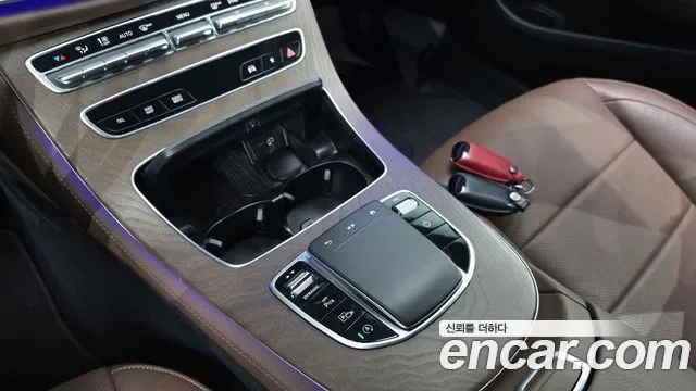 Mercedes-Benz E-Class E250, миниатюра 28