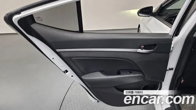 Hyundai Avante AD, миниатюра 12
