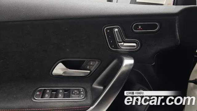 Mercedes-Benz A-Class AMG A35 4MATIC, миниатюра 3