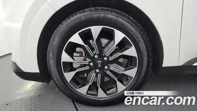 Kia Carnival дизель 7 мест, миниатюра 4