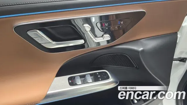 Mercedes-Benz E-Class E200, миниатюра 22