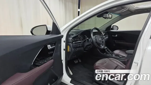 Kia Niro 1.6 HEV, миниатюра 12