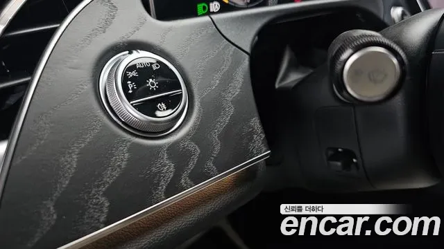 Mercedes-Benz E-Class E200, миниатюра 26
