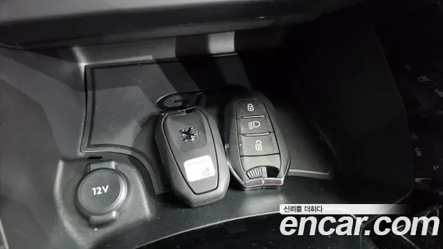Peugeot E-208 GT Line, миниатюра 3