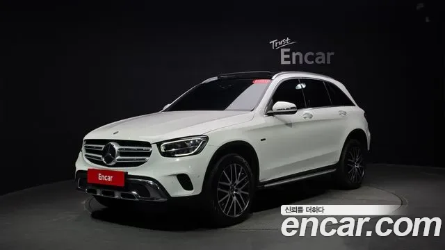 Mercedes-Benz GLC GLC300e 4MATIC
